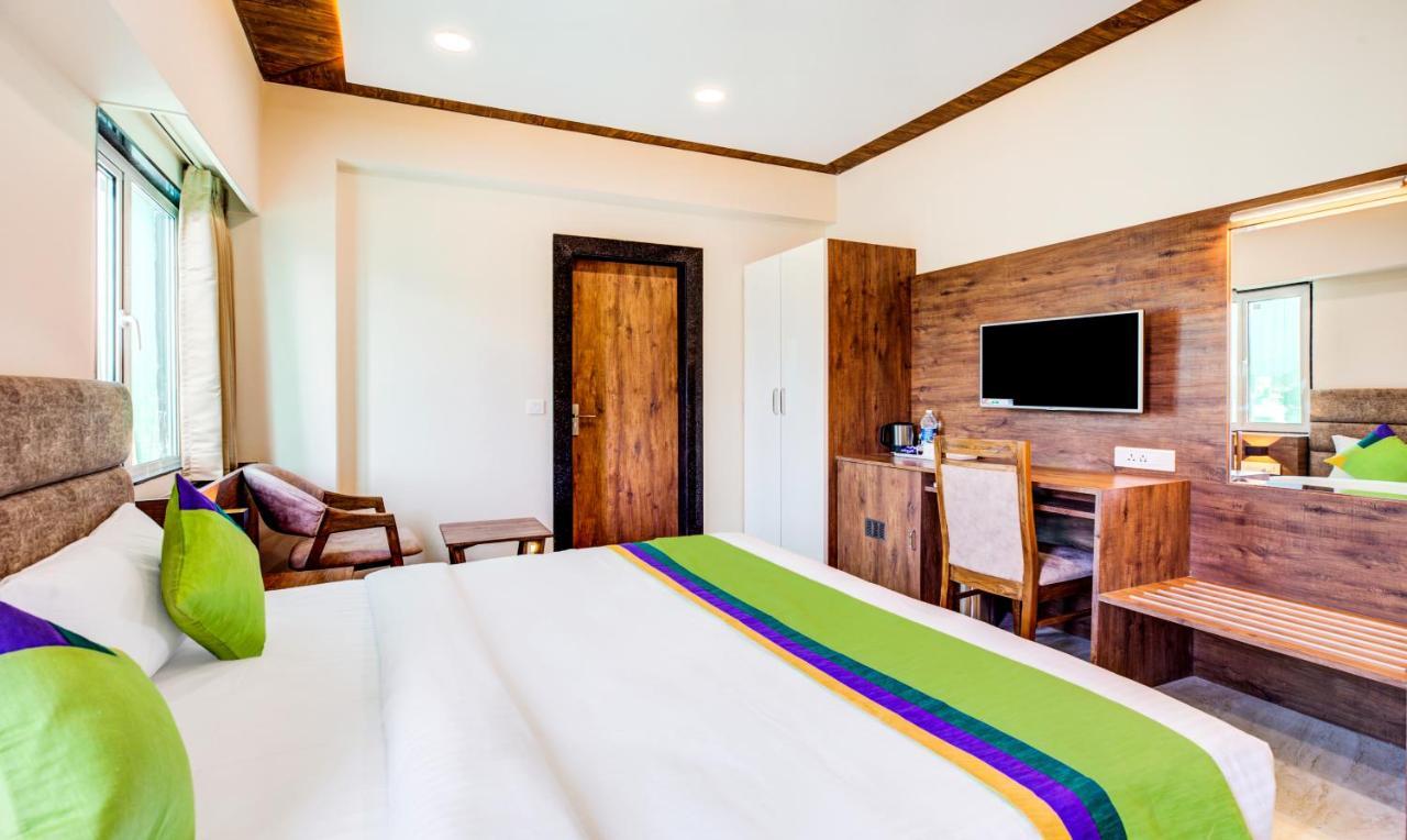 Opulence Inn - 500 Meters From Railway Station อุเดเปอร์ ภายนอก รูปภาพ