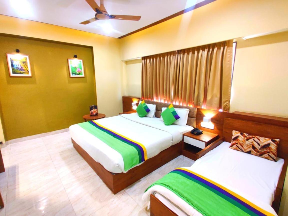 Opulence Inn - 500 Meters From Railway Station อุเดเปอร์ ภายนอก รูปภาพ