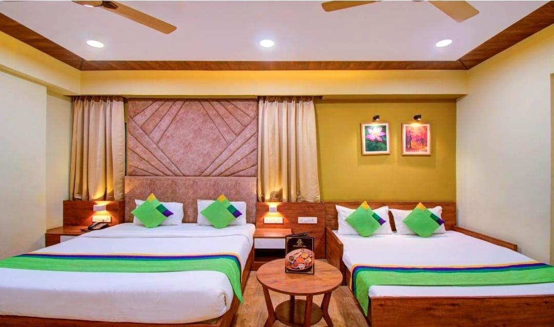 Opulence Inn - 500 Meters From Railway Station อุเดเปอร์ ภายนอก รูปภาพ